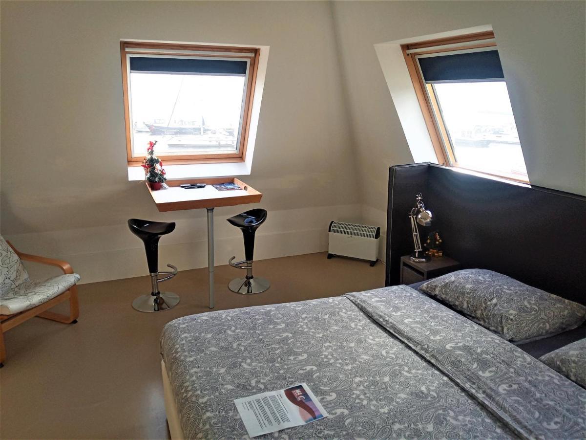 Kaap Hoorn Club Bed En Breakfast Esterno foto